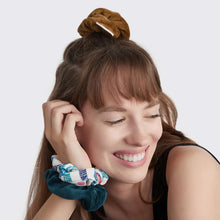 Load image into Gallery viewer, Welcome To California Hair Accessories Kit 5pc Set
