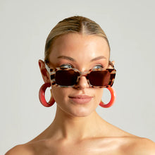 Load image into Gallery viewer, PAIGE | Shady Lady Sunglasses - Light Tortoise
