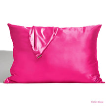 Load image into Gallery viewer, Barbie X Kitsch Satin Pillowcase - Iconic Barbie
