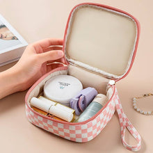 Load image into Gallery viewer, TRAVEL CHECKER GINGHAM MAKEUP COSMETIC POUCH BAG | 40P537 - The Boutique by Sour Apple Beauty Bar
